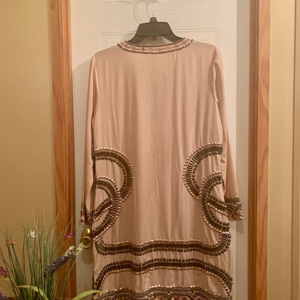 Dress - Picture 2 of 8